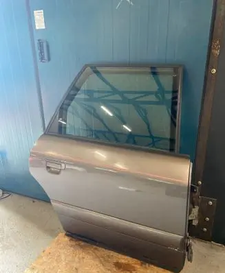 Audi A6 S6 C4 4A Rear door