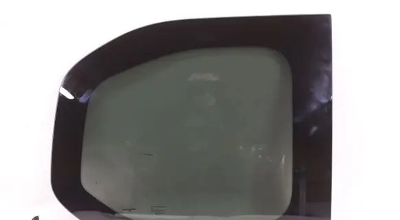 Opel Combo E Rear side window 5781889