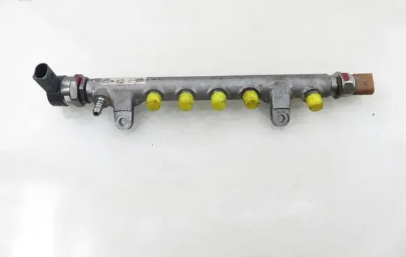 Audi A4 S4 B8 8K Fuel main line pipe 03L906051 0281006002 03L089G
