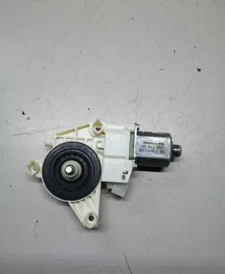 Mercedes-Benz C W204 Front door window regulator motor A2048200142 971219100