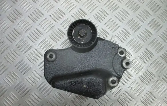 Chevrolet Captiva Engine mounting bracket