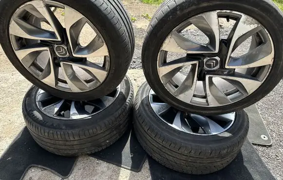 Citroen DS5 R18 alloy rim