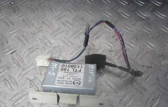 Mazda 5 Airbag deployment crash/impact sensor cc3367ss0 271000-3070