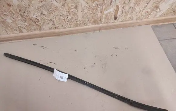 Mercedes-Benz C W203 Windshield trim A2036983298