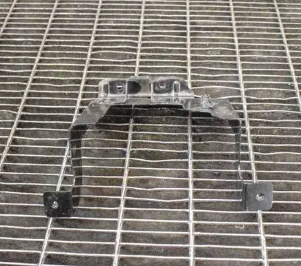 Volvo XC40 Battery bracket 32244194 8888900189