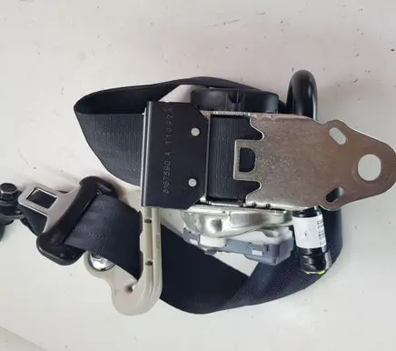 Nissan Juke I F15 Front seatbelt 617969900A