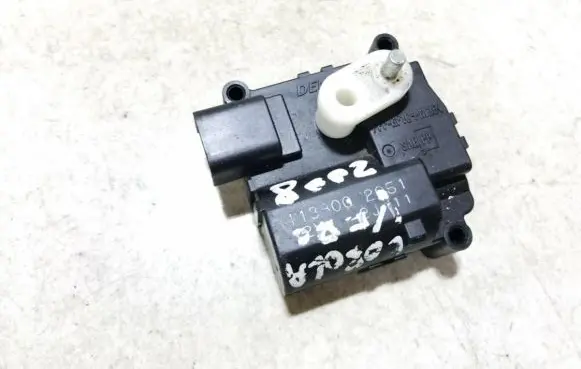 Toyota Corolla Verso AR10 Air flap motor/actuator 1138002051 113800-2051