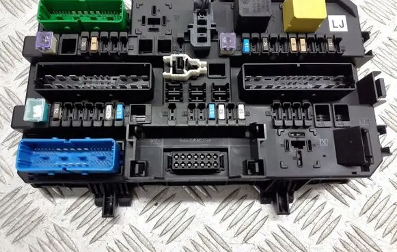 Opel Zafira B BSM Control unit 13268287