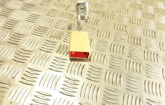 Volkswagen Phaeton Rear seatbelt buckle