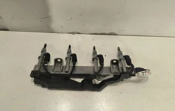 Toyota RAV 4 (XA50) Fuel injectors set 82125