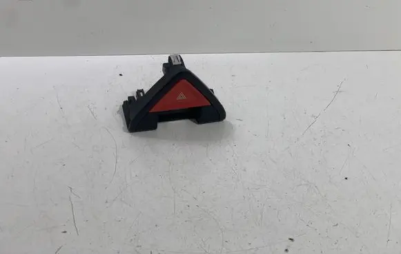 Renault Koleos I Hazard light switch 68485JY00A