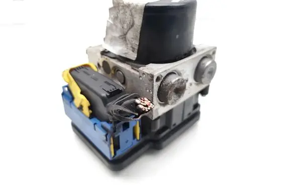 Renault Megane III ABS Pump 476601563R 10021204664 28561056403