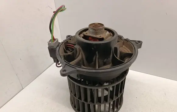 Ford Fiesta Heater fan/blower 1736005401