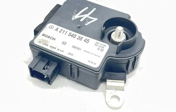 Mercedes-Benz E W211 Charging relay A2115403845