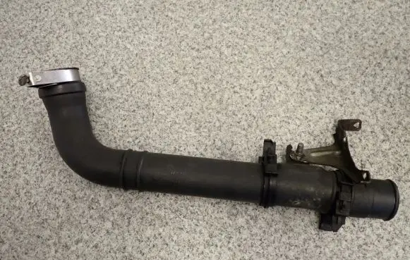Suzuki Grand Vitara II Intercooler hose/pipe