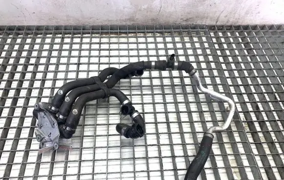 BMW X6 F16 Oil filter mounting bracket 8512236