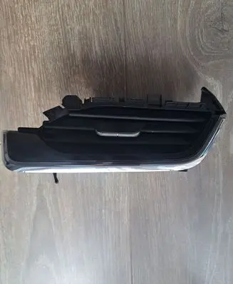 Skoda Enyaq iV Dashboard air vent grill cover trim 5LA819702C