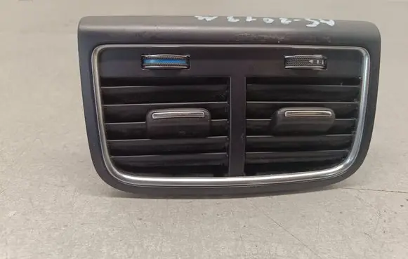 Rear air vent grill