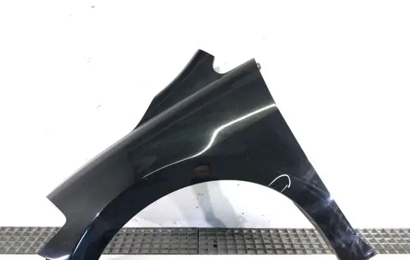 Nissan Tiida C11 Fender