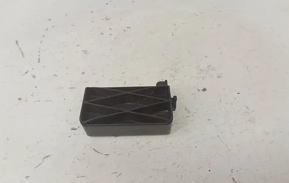 Ford Mondeo MK V Radiator mount bracket DG938A452AA