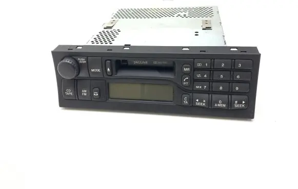 Jaguar XK8 - XKR Radio/CD/DVD/GPS head unit LJD4100AB AJ2050W