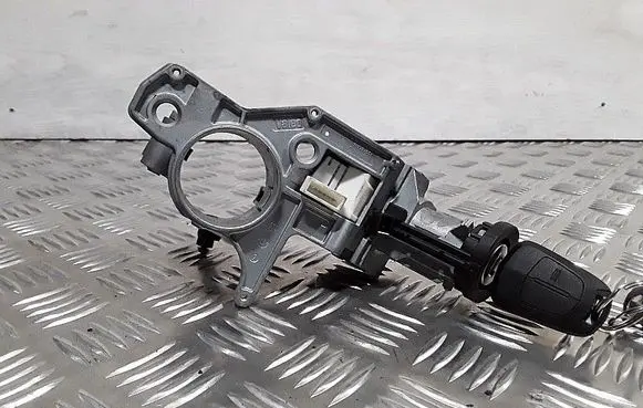 Opel Astra H Ignition lock 2421430