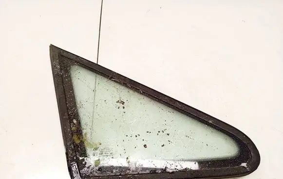 Volkswagen Sharan Front triangle window/glass as2