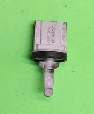 Mercedes-Benz C W203 Interior temperature sensor 585507 094821 080904