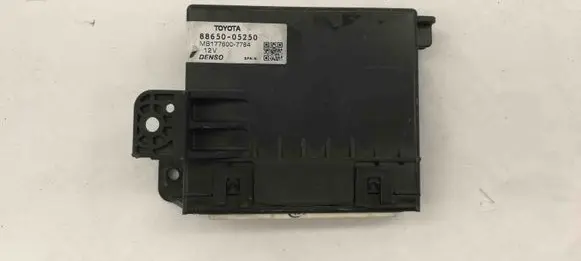 Toyota Avensis T270 Other devices 8865005250