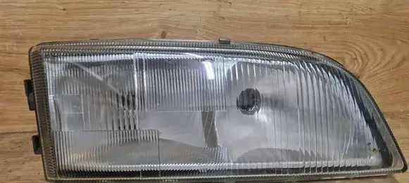 Volvo S70 V70 V70 XC Headlight/headlamp 9169525