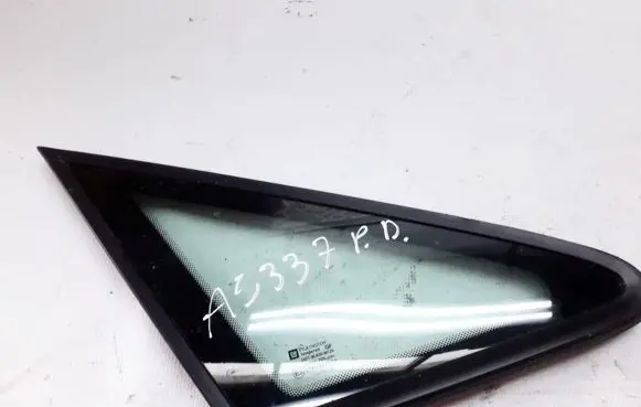 Opel Zafira A Front triangle window/glass 