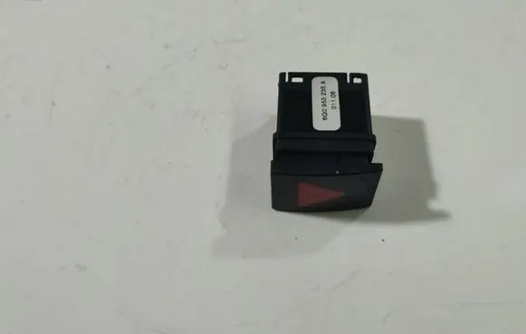 Volkswagen Polo IV 9N3 Hazard light switch 6Q0953235A
