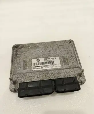 Volkswagen Polo IV 9N3 Engine control unit/module 03E906033R 3PG7002 5WP442242