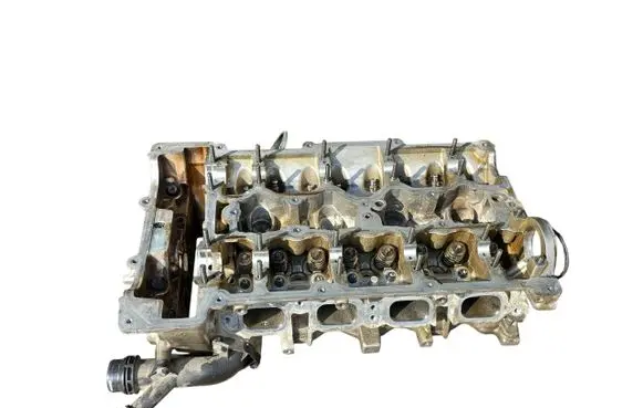 BMW 1 E81 E87 Engine head 7559172 11127575671 7575671