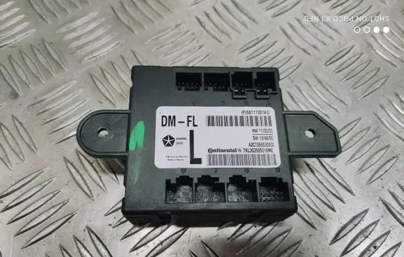 Jeep Cherokee Door control unit/module 68111321AG