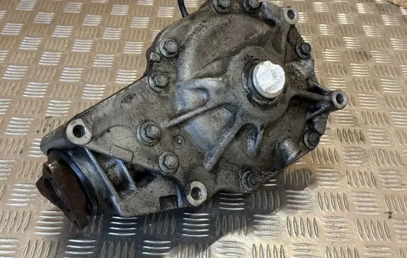 BMW X5 E70 Front differential 2004247 7552533 2004249