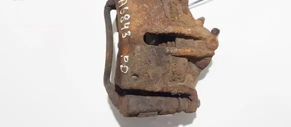 Ford Mondeo Mk III Front brake caliper