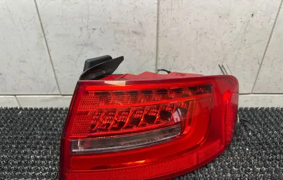 Audi A4 S4 B8 8K Rear/tail lights 8K5945096AC 01091602