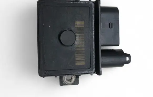 BMW 3 E90 E91 Glow plug pre-heat relay 0522120102