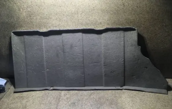 Mercedes-Benz E W124 Tailgate/trunk side cover trim 1246943525
