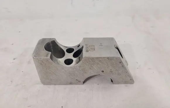 Volkswagen Transporter - Caravelle T5 Camshaft holder U3168 07DU3168