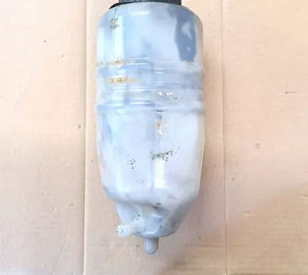 Mercedes-Benz E W124 Power steering fluid tank/reservoir 0009899103