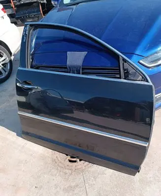 Volkswagen Phaeton Front door