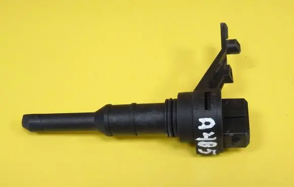 Audi A4 S4 B5 8D Speed sensor (speedometer sensor) 012409191D