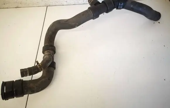 Volvo V70 Engine coolant pipe/hose 