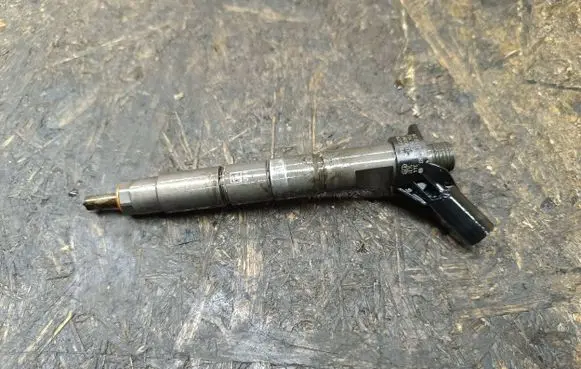 Mercedes-Benz E W213 Fuel injector A6540700187 1730405639 0445117048