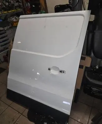 Renault Trafic III (X82) Rear door 