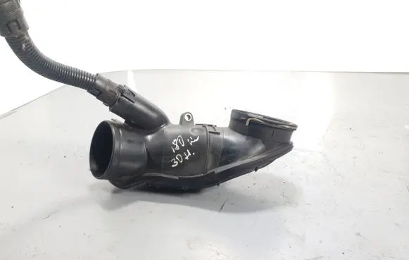 Air intake hose/pipe