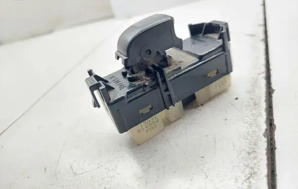 Toyota Corolla Verso E121 Electric window control switch 8403013031 514746