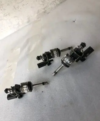 Seat Arona Fuel injectors set 0261500443